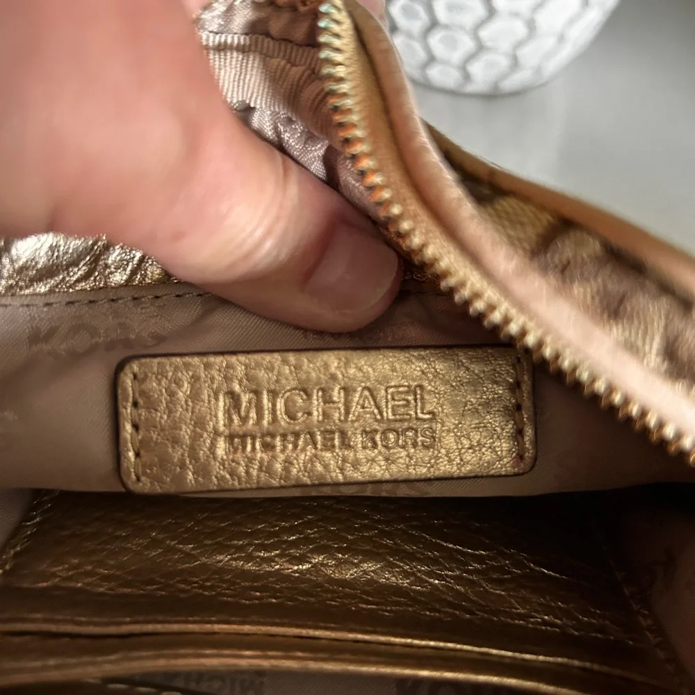 043. Michael Kors Brown Logo Crossbody Bag - Picture 8 of 11